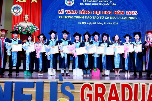 Lễ Khai giảng chương trình đào tạo từ xa Đại học Kinh tế Quốc dân năm 2025