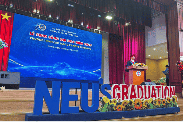 Lễ bế giảng NEU hệ từ xa miền Bắc 16/08/2026