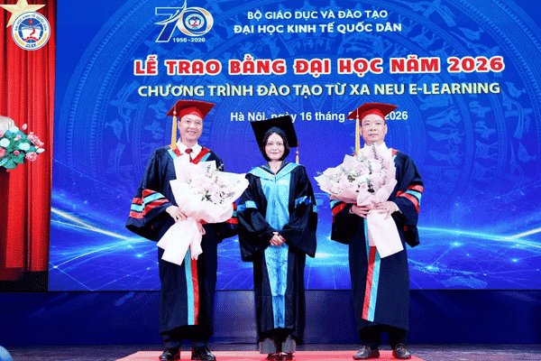 Học Quản trị kinh doanh từ xa có phù hợp với người đi làm?