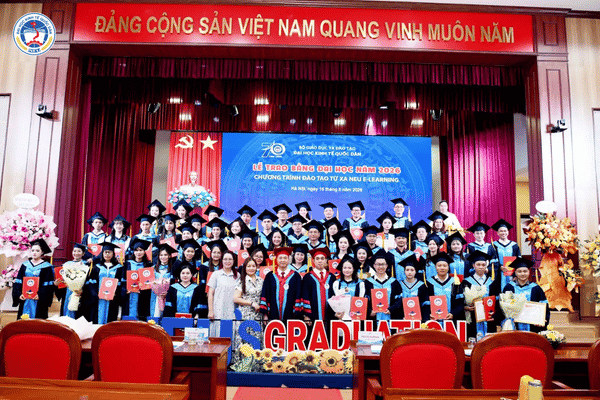Học Quản trị kinh doanh từ xa có phù hợp với người đi làm?