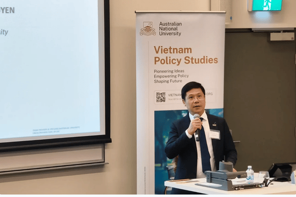 GS.TS Nguyễn Hữu Ánh – Phó Giám đốc Đại học Kinh tế Quốc dân phát biểu mở đầu Phiên toàn thể thứ nhất